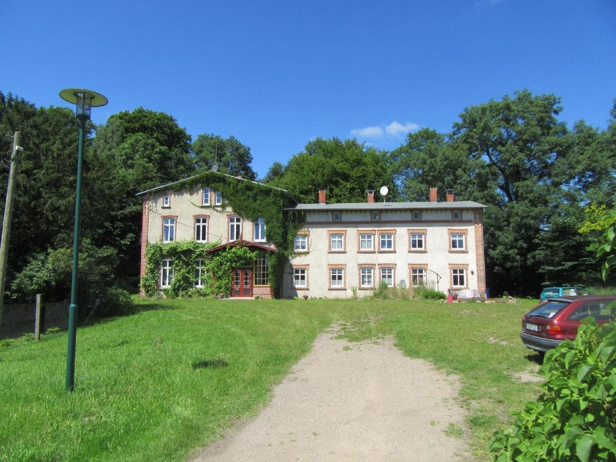 Ferienwohnung Im Gutshaus Alt Krassow Inmitten Der Natur Lalendorf Zewnętrze zdjęcie